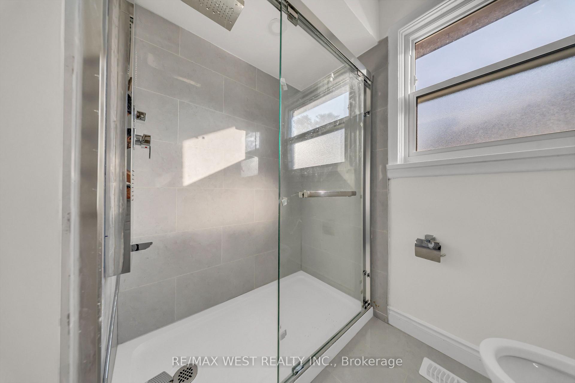 Photo 19 of 28 Donley Street, Kitchener, Southdale — HOMEH