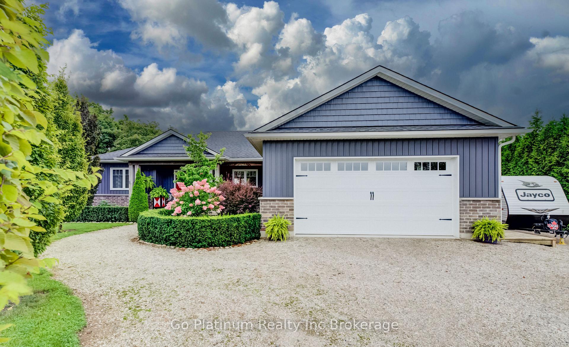 Photo 2 of 385020 Salford Road, Norwich, Holbrook — HOMEH