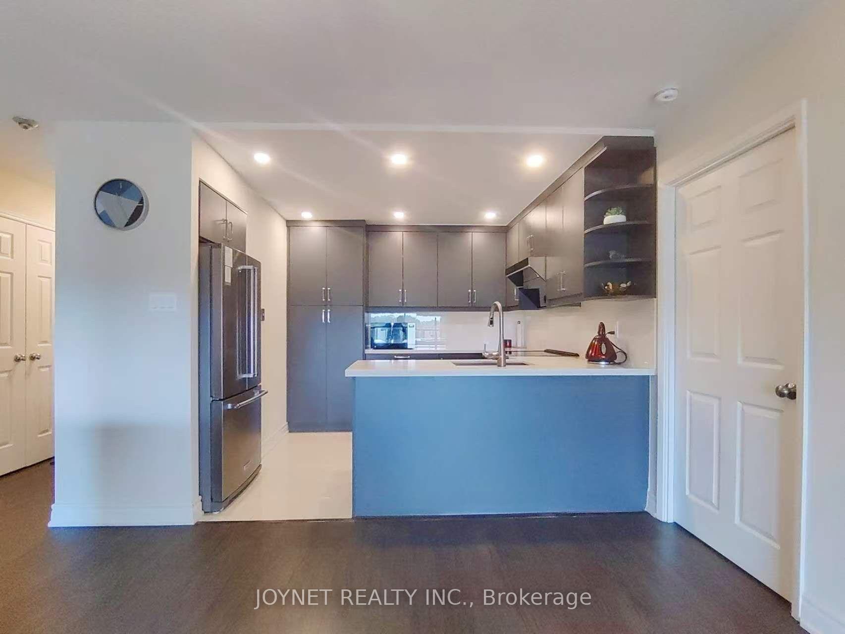 Photo 3 of Unit 721, 309 Major Mackenzie Drive E, Richmond Hill, Harding — HOMEH