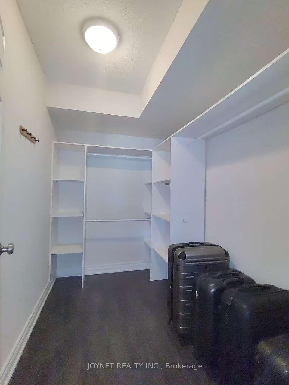 Photo 10 of Unit 721, 309 Major Mackenzie Drive E, Richmond Hill, Harding — HOMEH