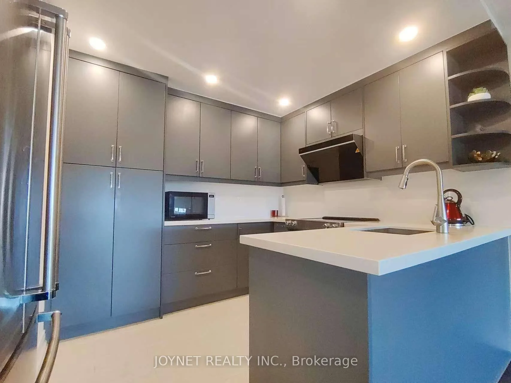 Photo 18 of Unit 721, 309 Major Mackenzie Drive E, Richmond Hill, Harding — HOMEH