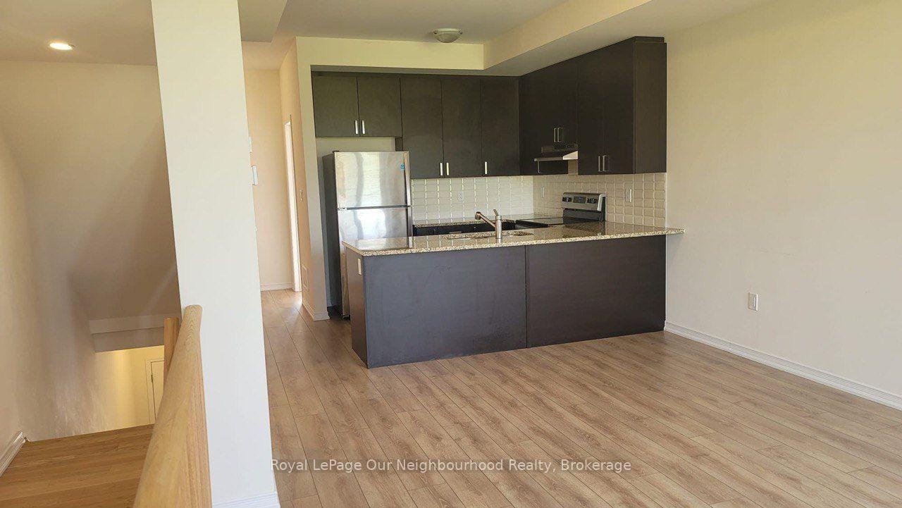 Photo 3 of 2663 Magdalen Path, Oshawa, Windfields — HOMEH