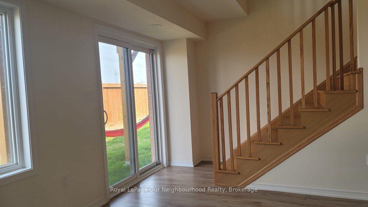 Photo 6 of 2663 Magdalen Path, Oshawa, Windfields — HOMEH