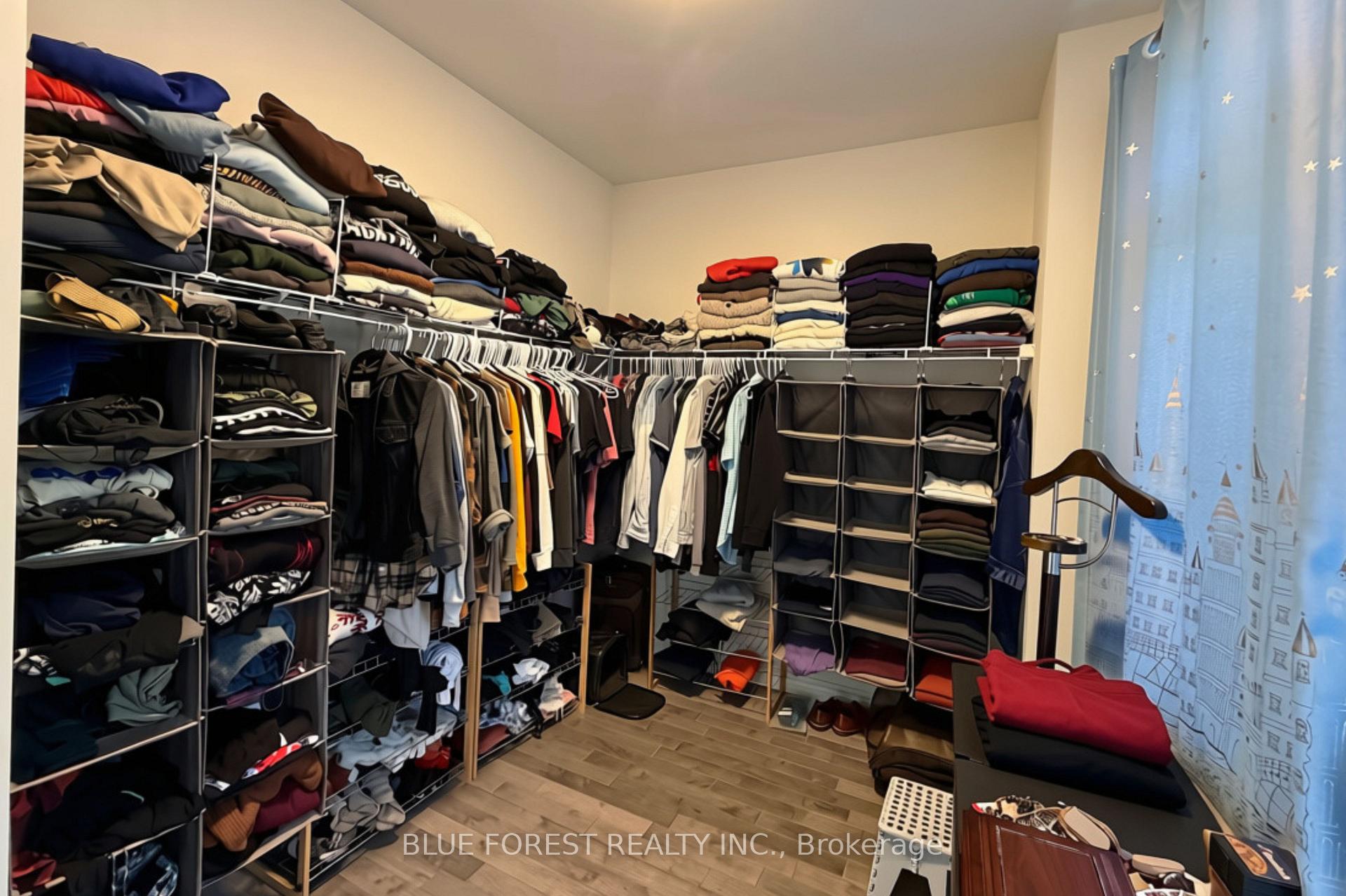 Photo 12 of 3584 Singleton Avenue, London, South W — HOMEH