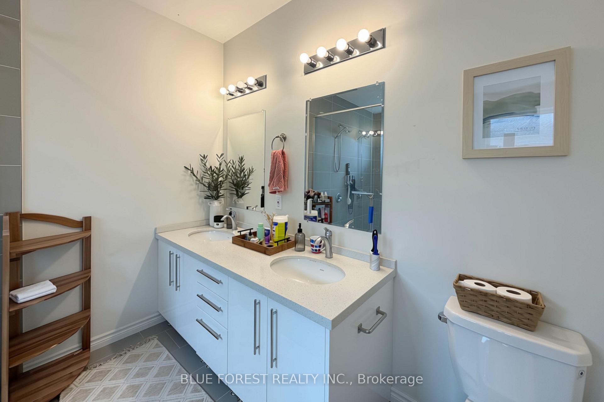Photo 13 of 3584 Singleton Avenue, London, South W — HOMEH