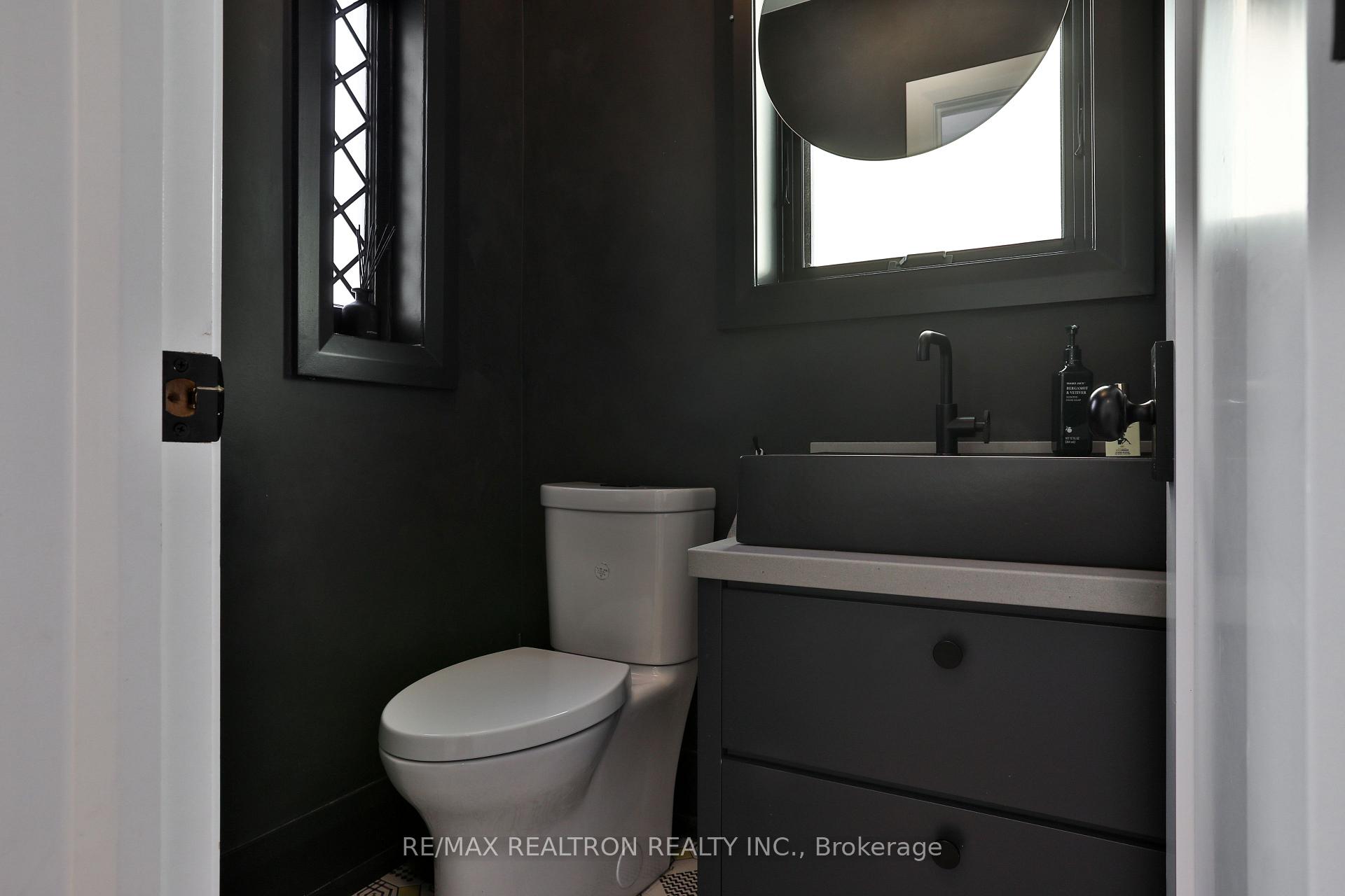 Photo 5 of 46 Gloucester Grove, Toronto, Humewood-Cedarvale — HOMEH