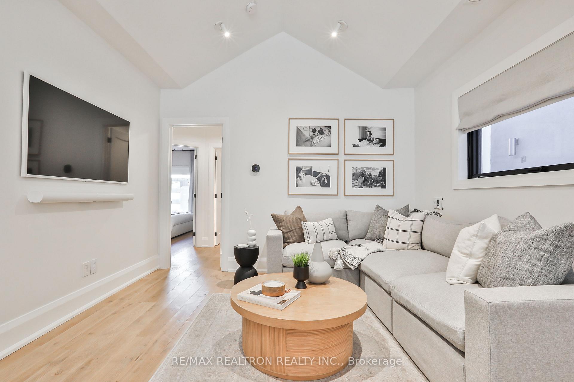 Photo 7 of 46 Gloucester Grove, Toronto, Humewood-Cedarvale — HOMEH