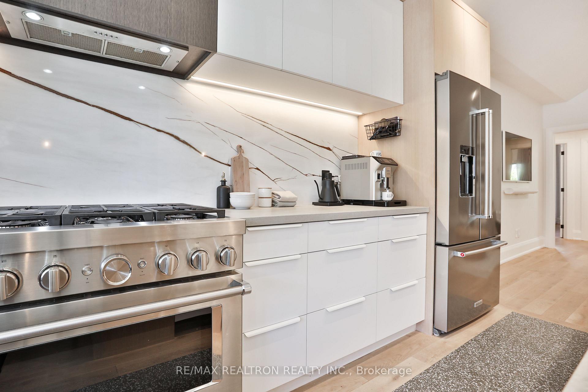 Photo 15 of 46 Gloucester Grove, Toronto, Humewood-Cedarvale — HOMEH