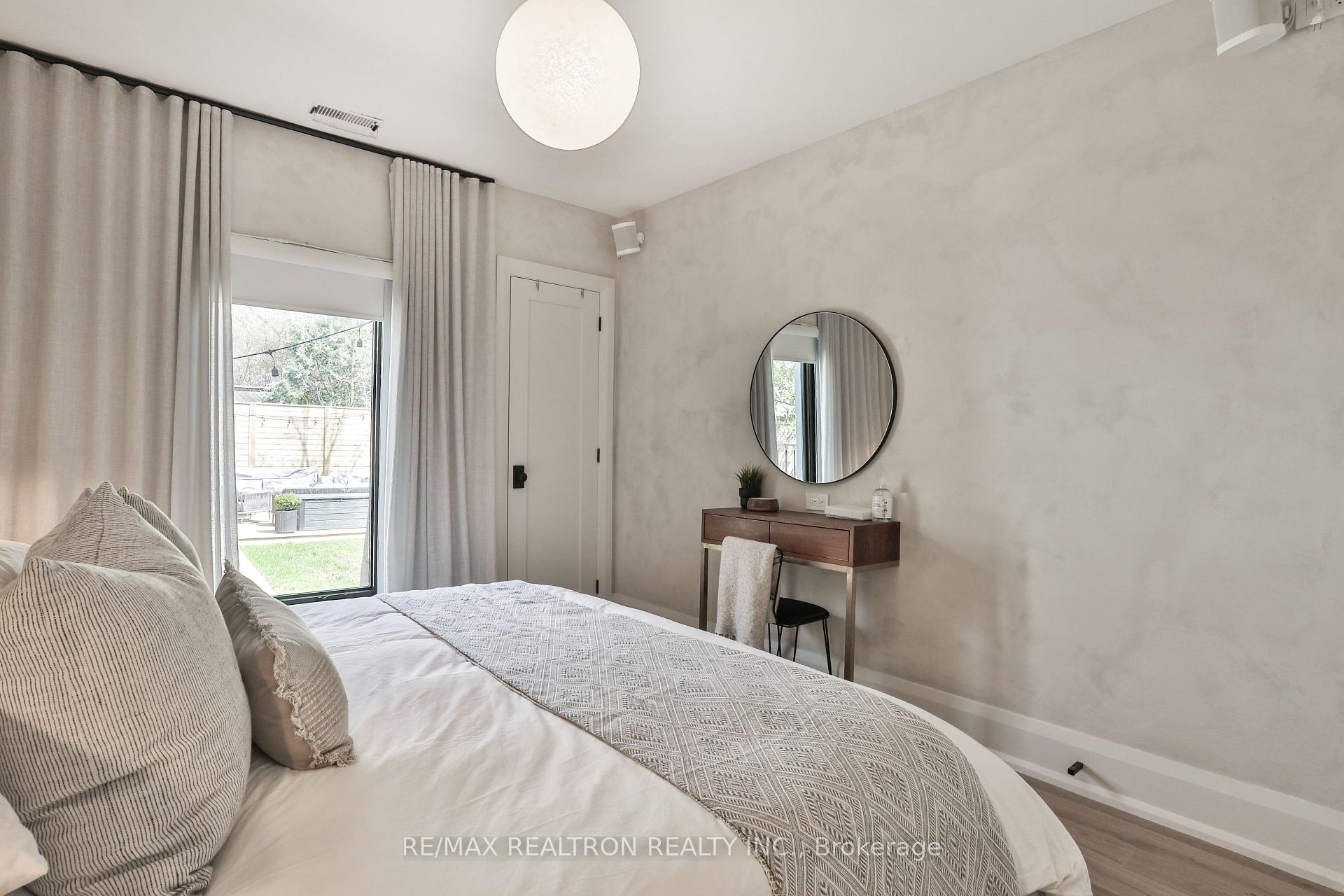 Photo 17 of 46 Gloucester Grove, Toronto, Humewood-Cedarvale — HOMEH