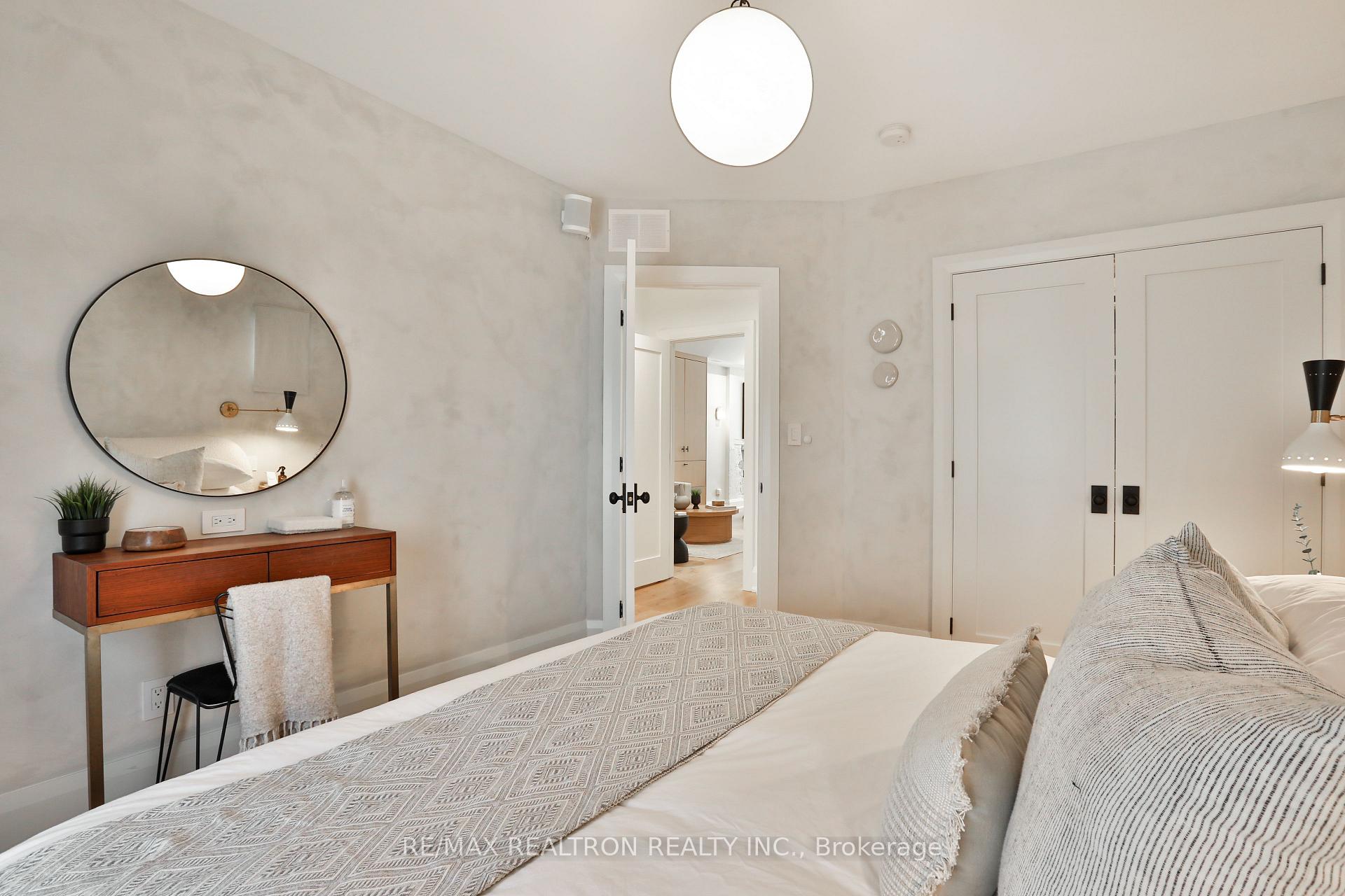 Photo 19 of 46 Gloucester Grove, Toronto, Humewood-Cedarvale — HOMEH