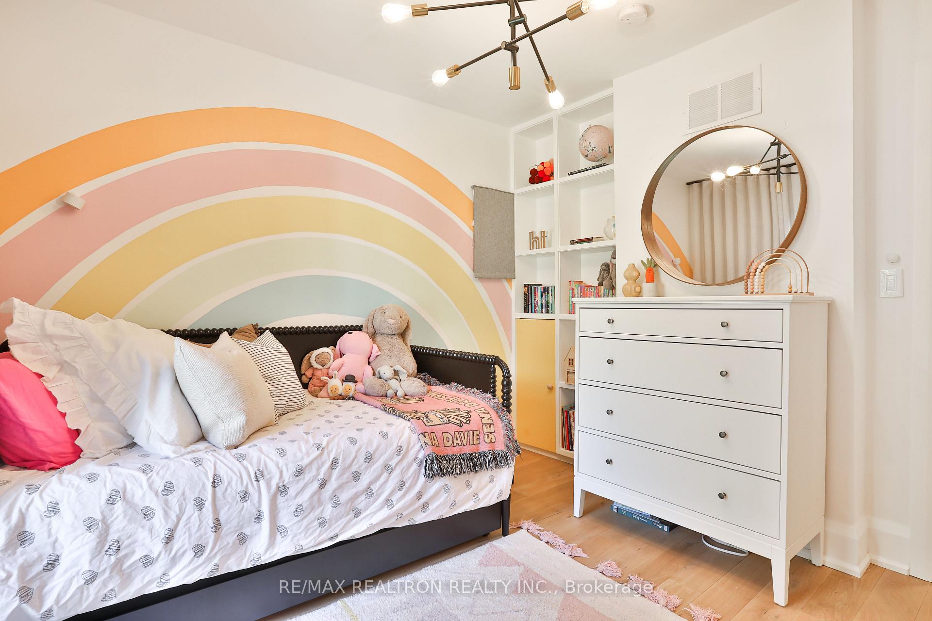Photo 23 of 46 Gloucester Grove, Toronto, Humewood-Cedarvale — HOMEH