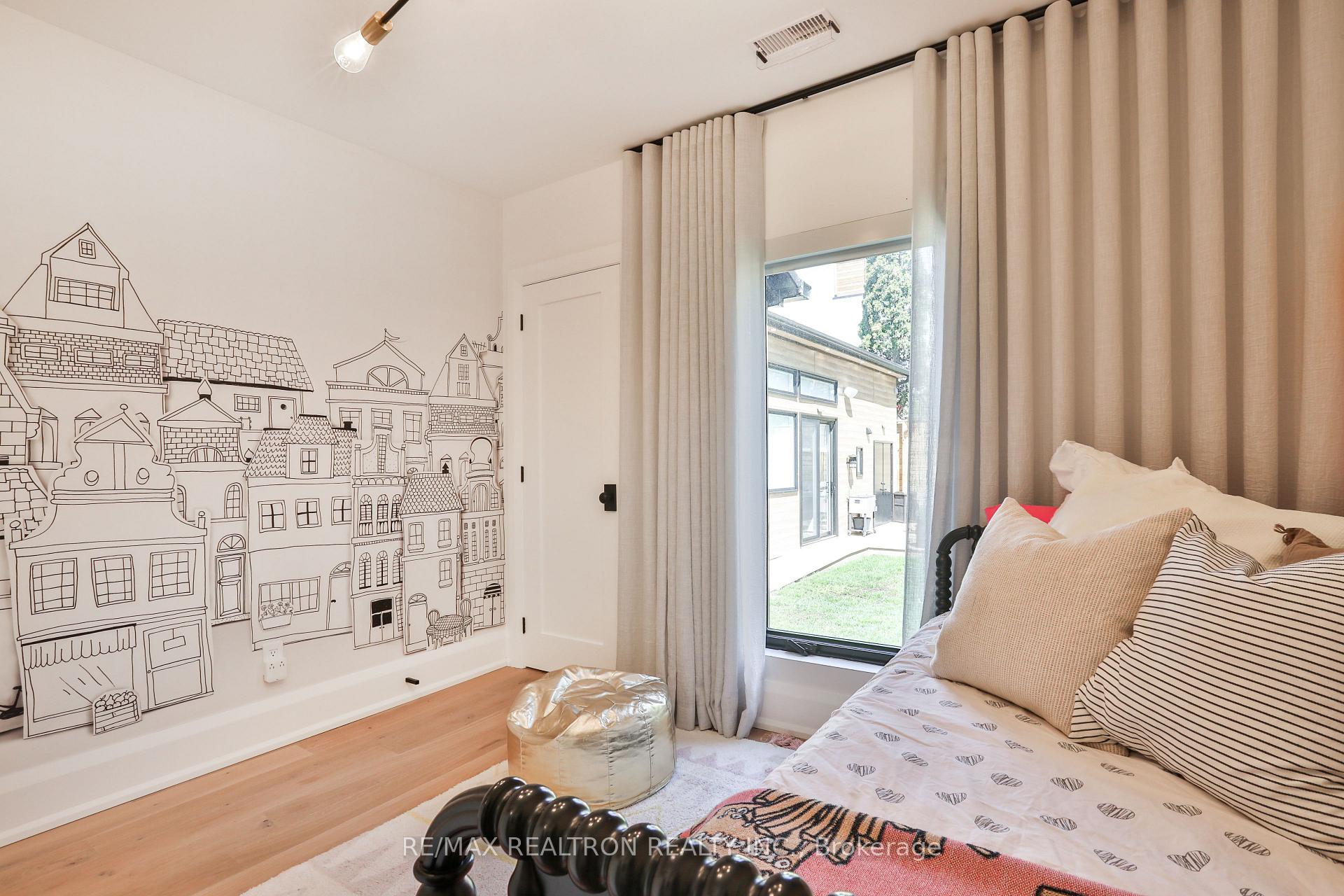 Photo 24 of 46 Gloucester Grove, Toronto, Humewood-Cedarvale — HOMEH