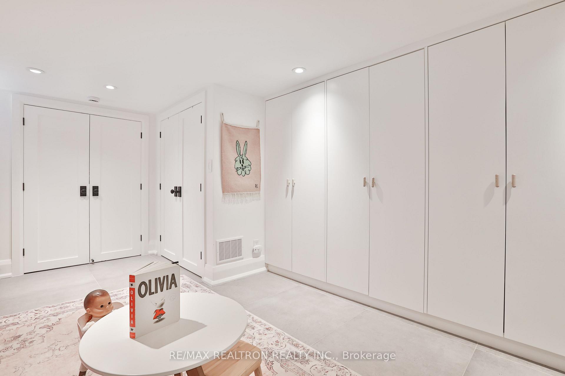Photo 30 of 46 Gloucester Grove, Toronto, Humewood-Cedarvale — HOMEH
