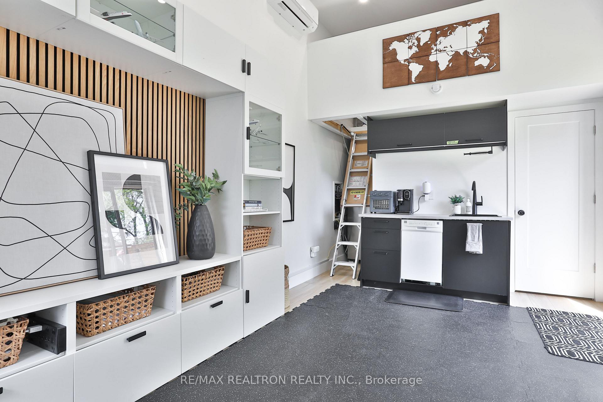 Photo 34 of 46 Gloucester Grove, Toronto, Humewood-Cedarvale — HOMEH
