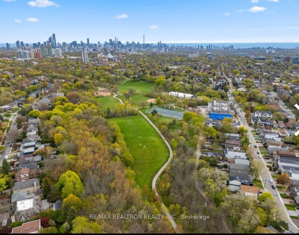 Photo 45 of 46 Gloucester Grove, Toronto, Humewood-Cedarvale — HOMEH