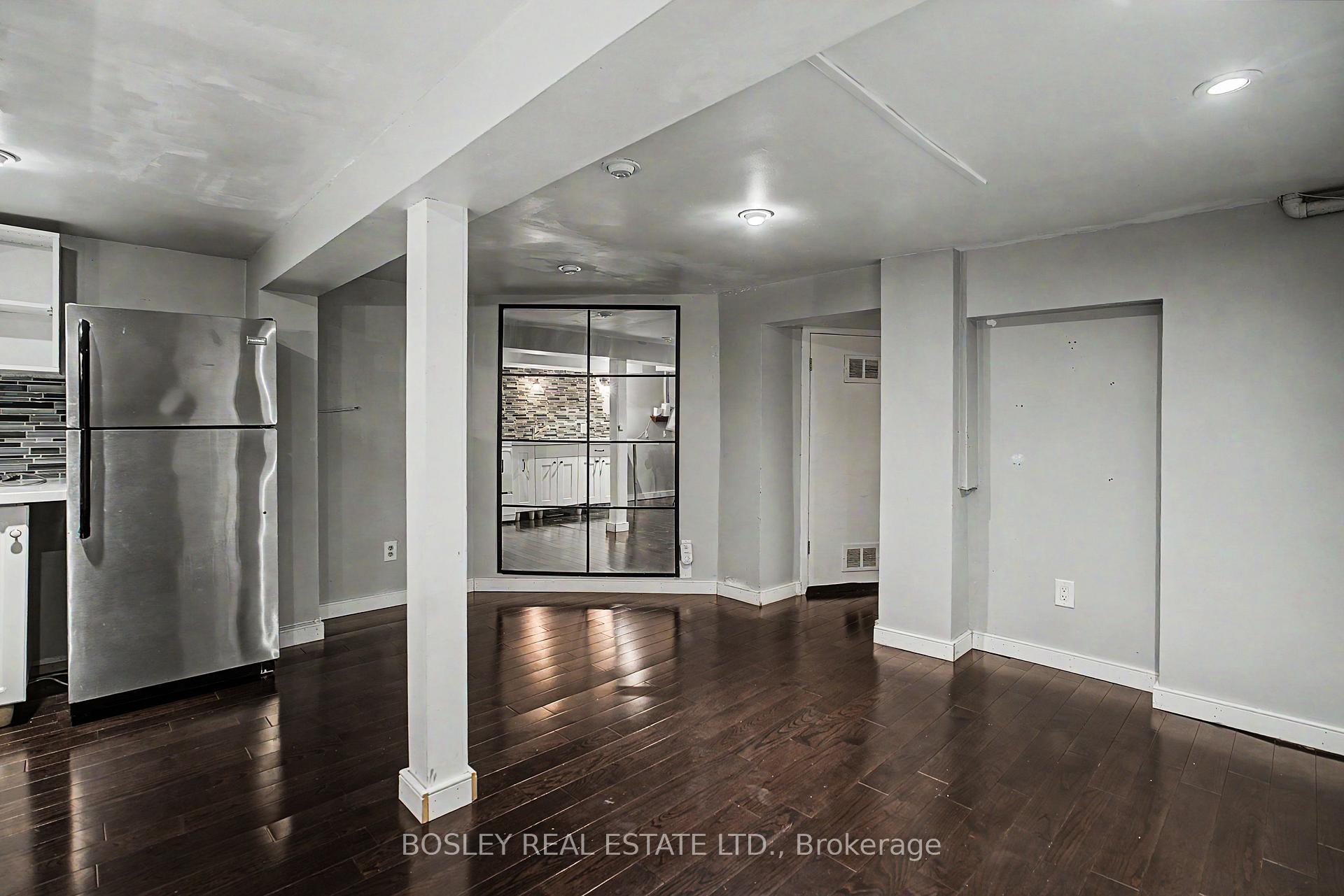 Photo 2 of Unit Lower, 254 Broadway Avenue, Toronto, Mount Pleasant East — HOMEH