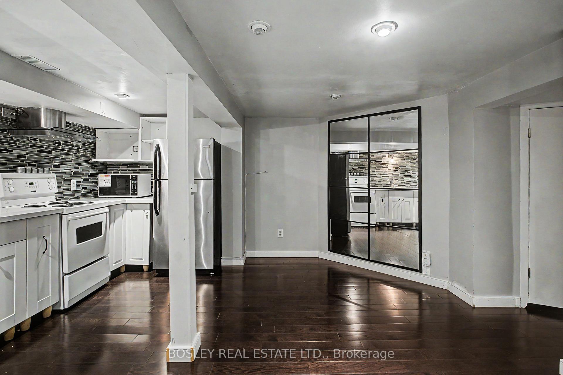 Photo 3 of Unit Lower, 254 Broadway Avenue, Toronto, Mount Pleasant East — HOMEH