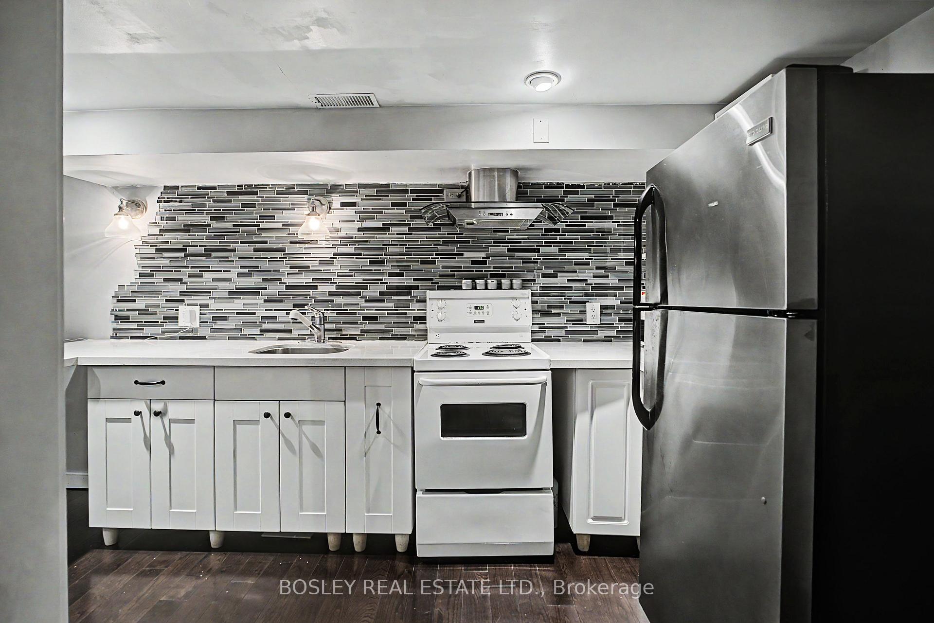 Photo 11 of Unit Lower, 254 Broadway Avenue, Toronto, Mount Pleasant East — HOMEH
