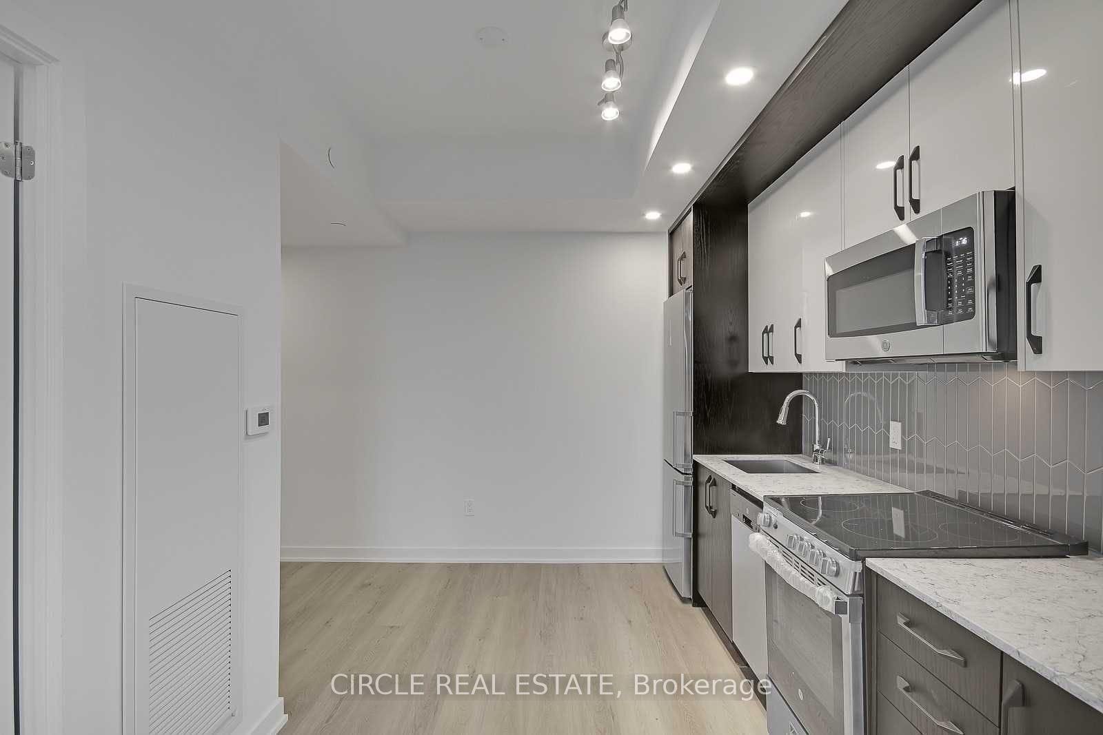 Photo 5 of Unit 701, 1 Cardiff Road, Toronto, Mount Pleasant East — HOMEH