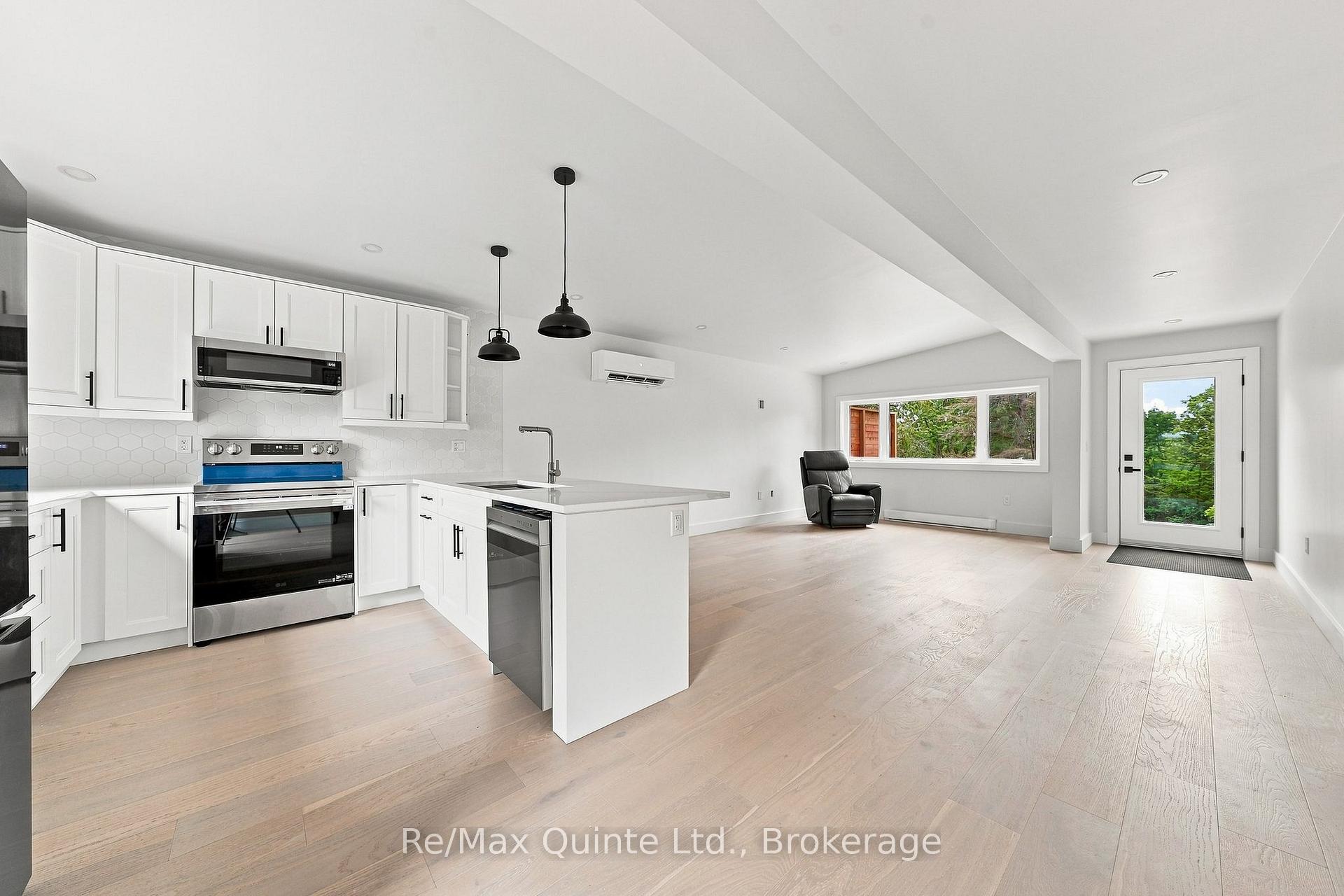 Photo 9 of 417 County Road 28, Prince Edward County, Ameliasburgh — HOMEH