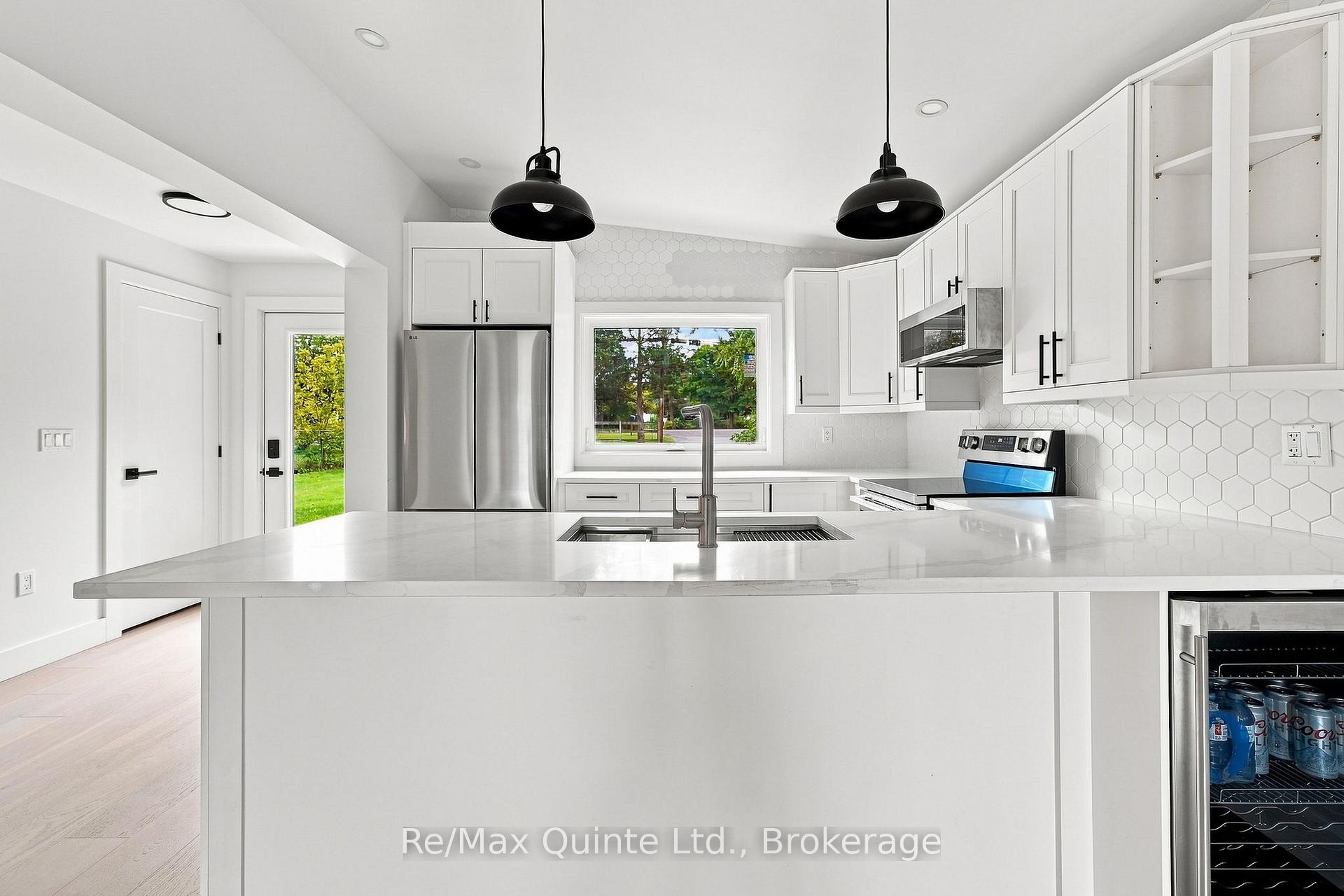 Photo 10 of 417 County Road 28, Prince Edward County, Ameliasburgh — HOMEH