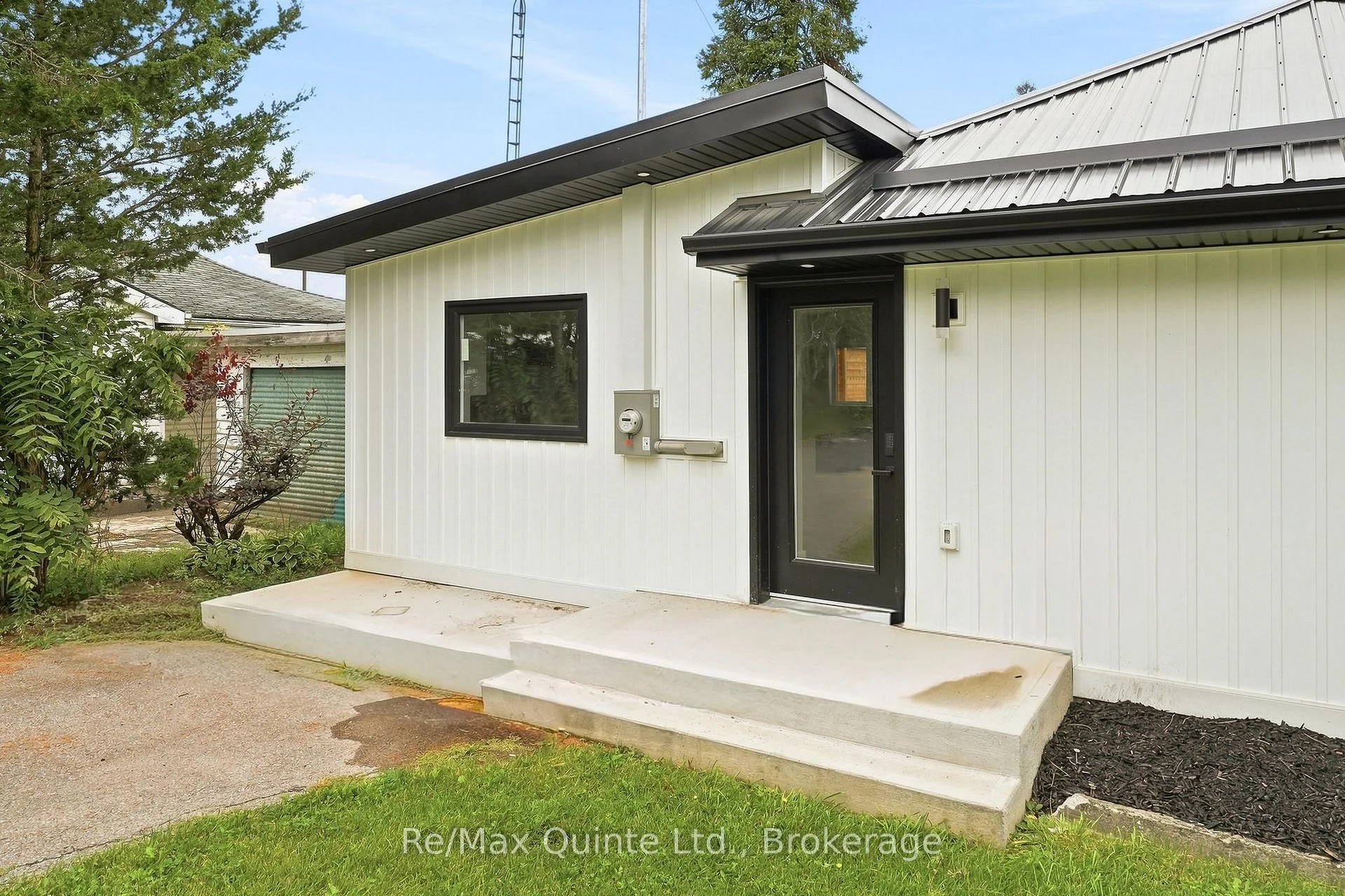 Photo 7 of 417 County Road 28, Prince Edward County, Ameliasburgh — HOMEH