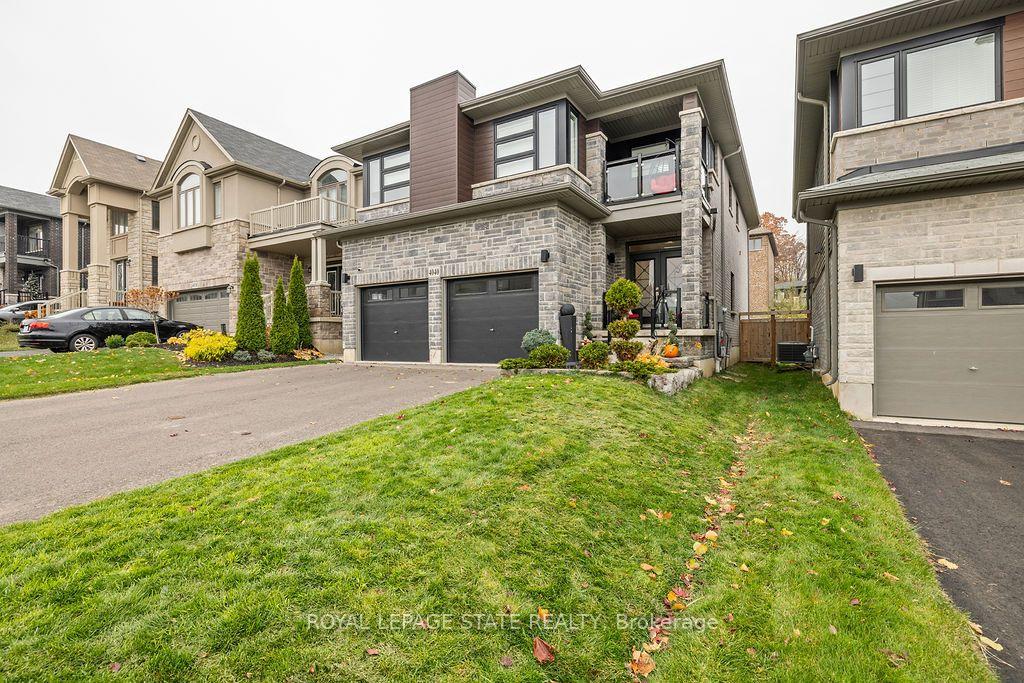 Photo 2 of 4040 Stadelbauer Drive, Lincoln, Beamsville — HOMEH
