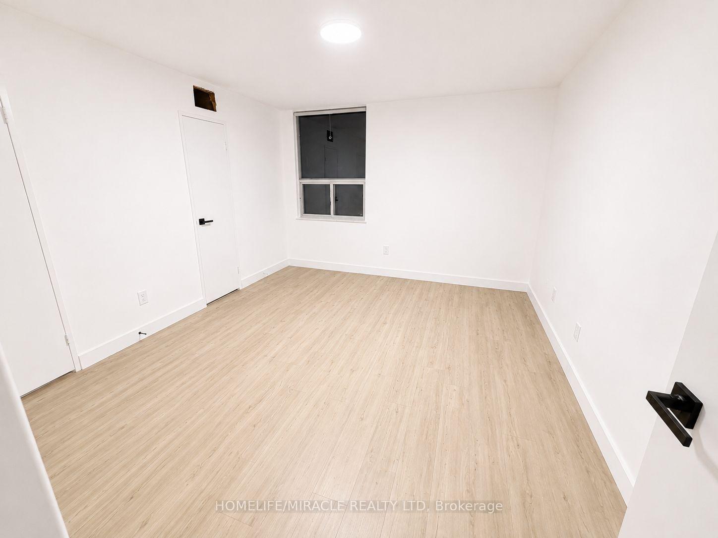 Photo 8 of Unit 416, 5 Shady Golf Way, Toronto, Flemingdon Park — HOMEH
