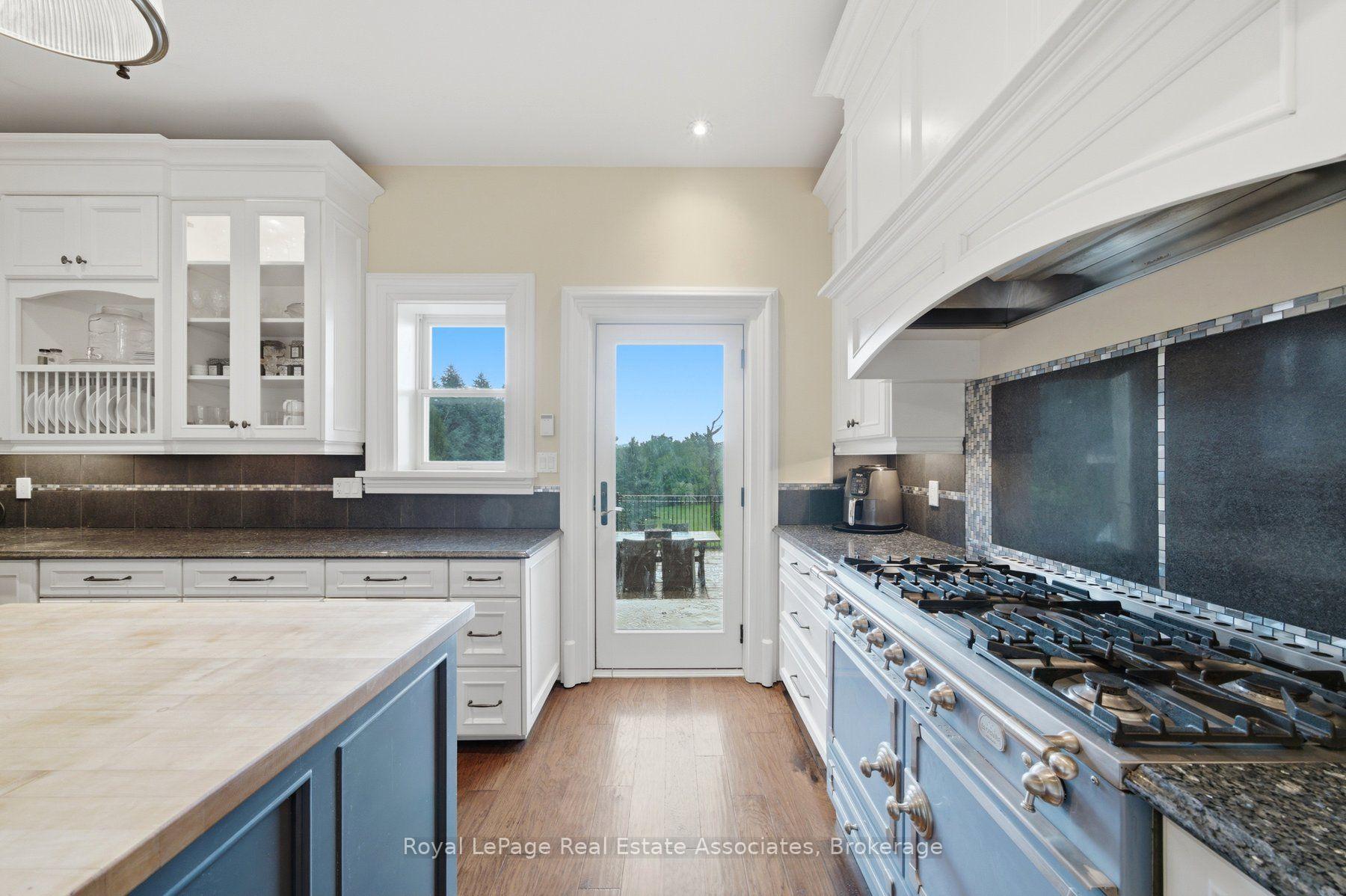 Photo 10 of 398 Canboro Road, Pelham, Fenwick — HOMEH