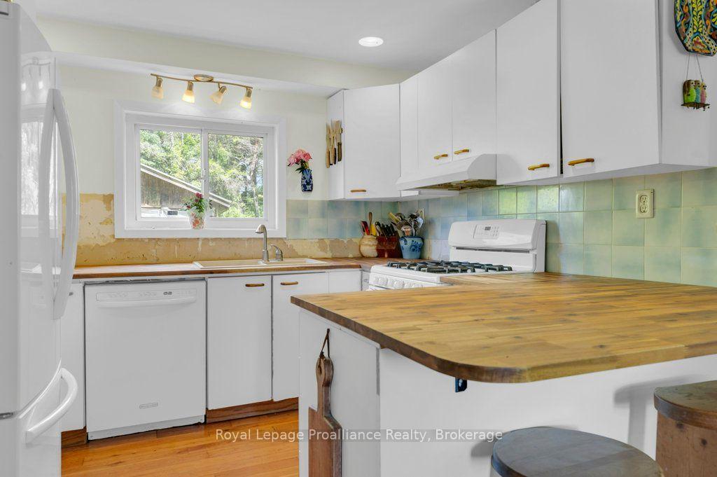 Photo 12 of 2014 Foxboro-Stirling Road, Quinte West, Sidney Ward — HOMEH