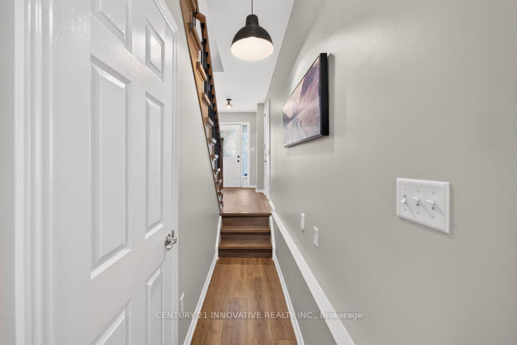 Photo 8 of Unit 13, 3071 Treadwells Drive, Mississauga, Applewood — HOMEH