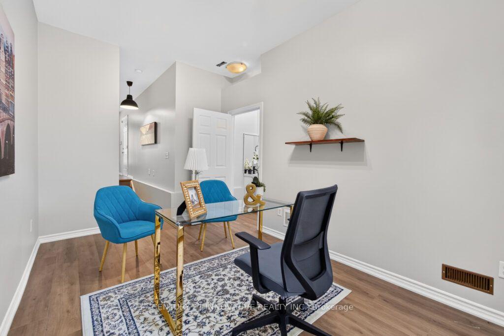 Photo 11 of Unit 13, 3071 Treadwells Drive, Mississauga, Applewood — HOMEH