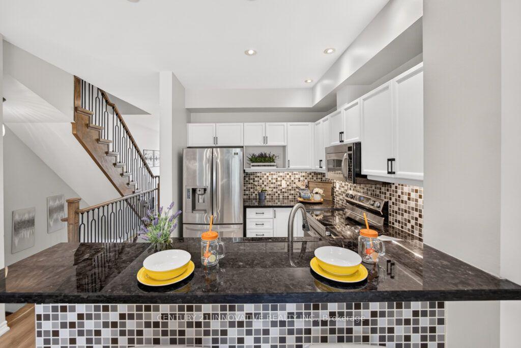 Photo 26 of Unit 13, 3071 Treadwells Drive, Mississauga, Applewood — HOMEH