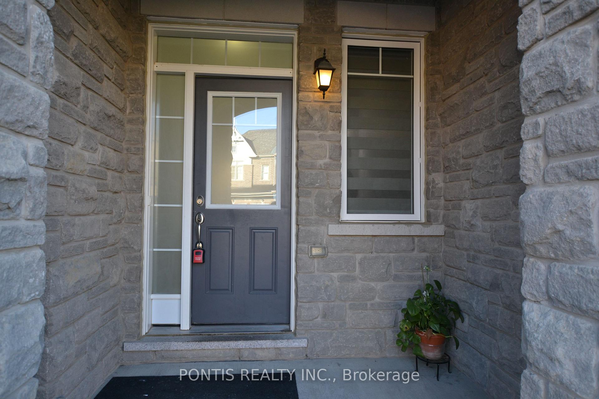 Photo 2 of 47 Phyllis Drive, Caledon, Rural Caledon — HOMEH