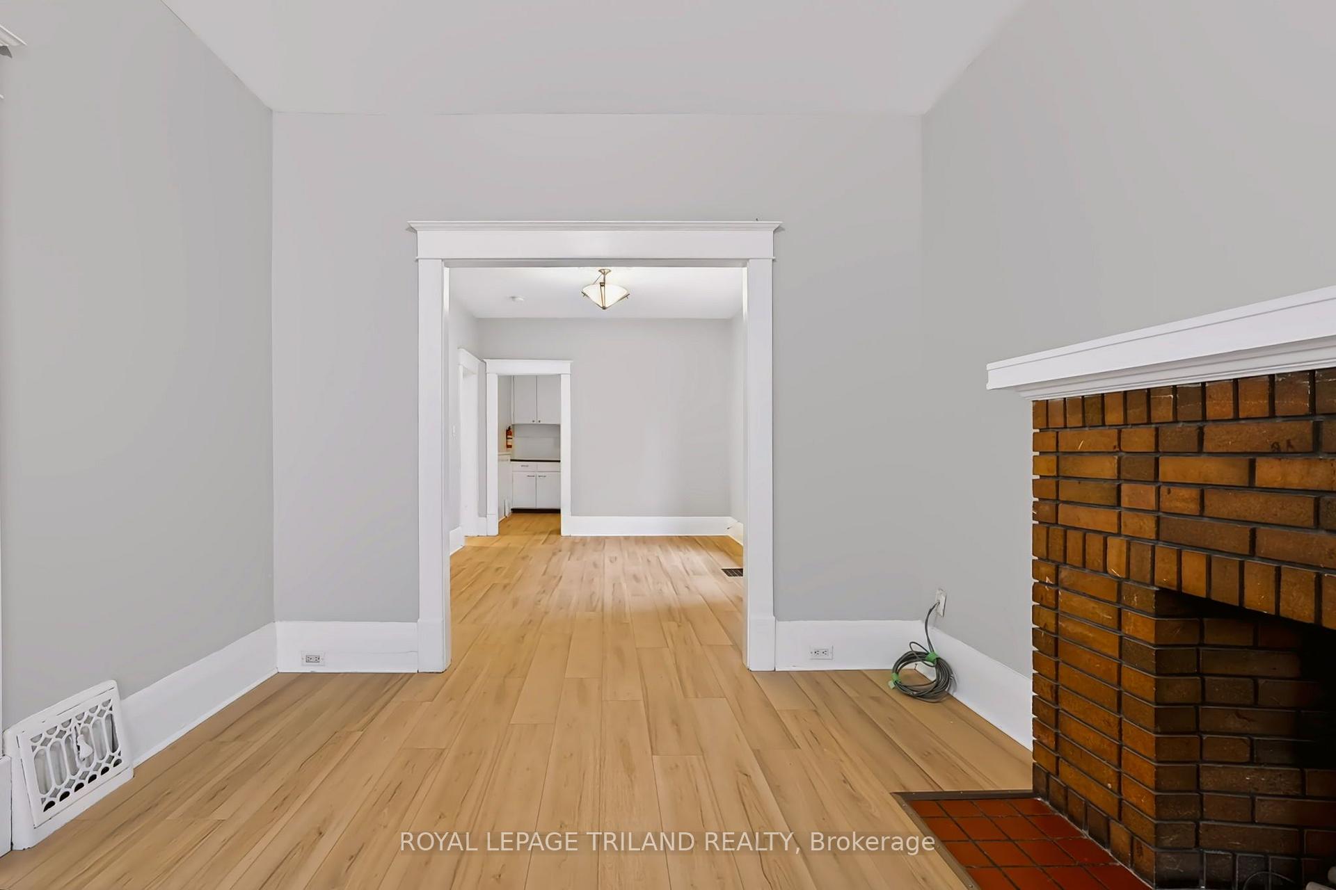 Photo 14 of 136 Adelaide Street N, London, East L — HOMEH
