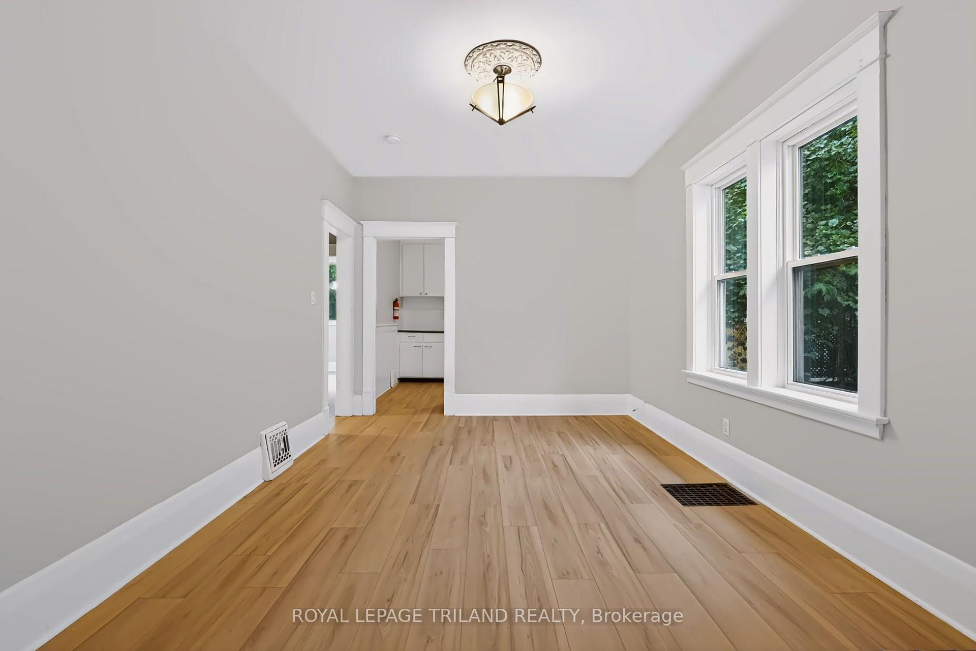 Photo 16 of 136 Adelaide Street N, London, East L — HOMEH