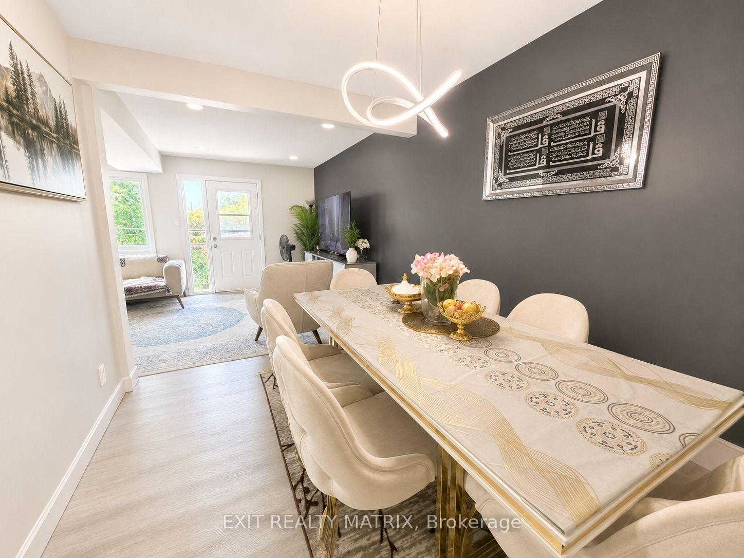 Photo 5 of Unit 31, 67 Angela Private, Ottawa, Heron Gate/Industrial Park — HOMEH