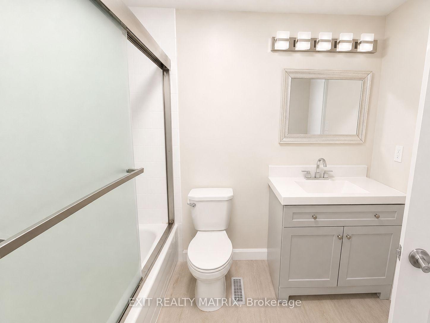 Photo 9 of Unit 31, 67 Angela Private, Ottawa, Heron Gate/Industrial Park — HOMEH