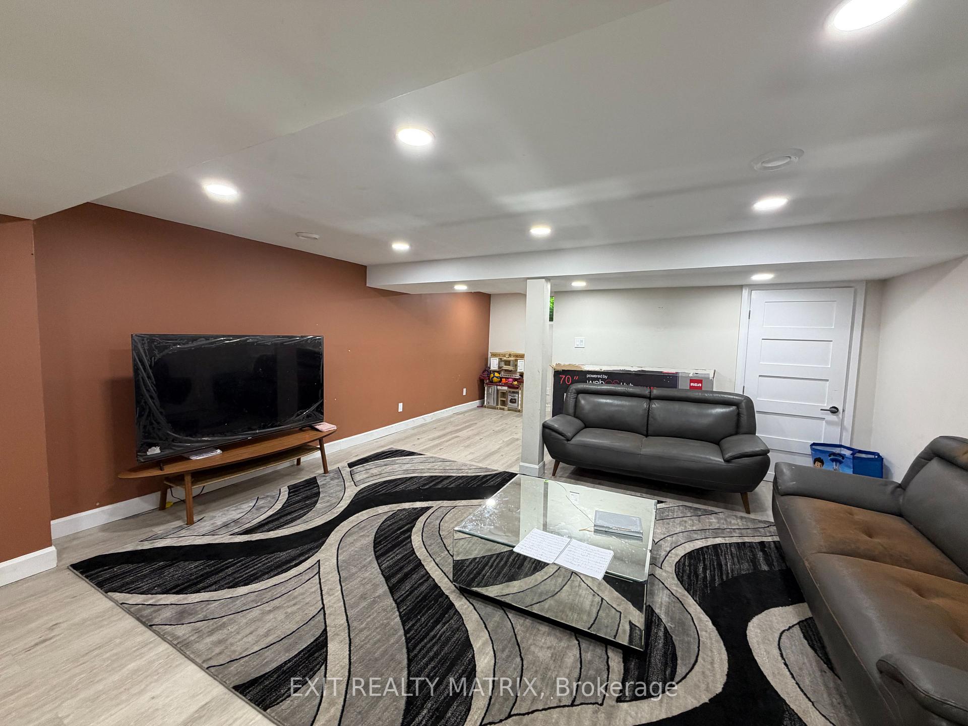 Photo 12 of Unit 31, 67 Angela Private, Ottawa, Heron Gate/Industrial Park — HOMEH