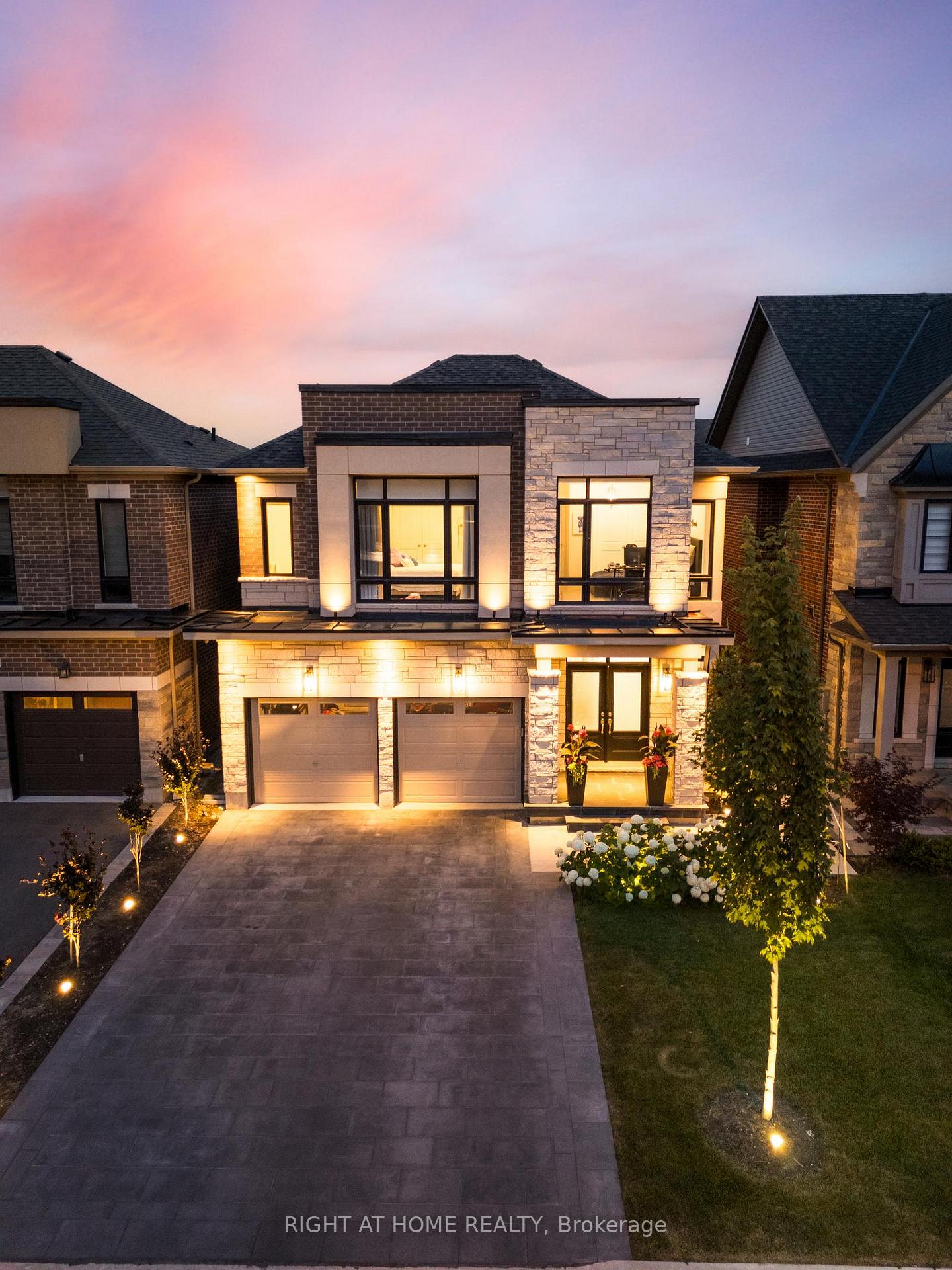 Photo 3 of 42 Alistair Crescent, Vaughan, Kleinburg — HOMEH
