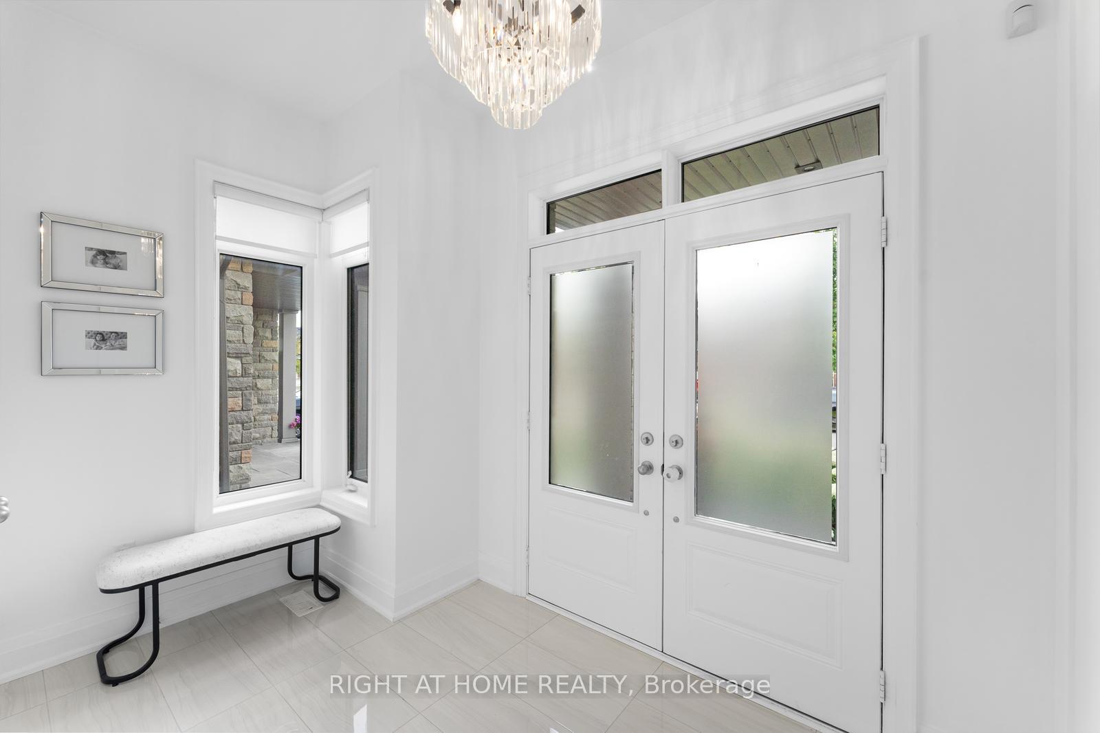 Photo 9 of 42 Alistair Crescent, Vaughan, Kleinburg — HOMEH