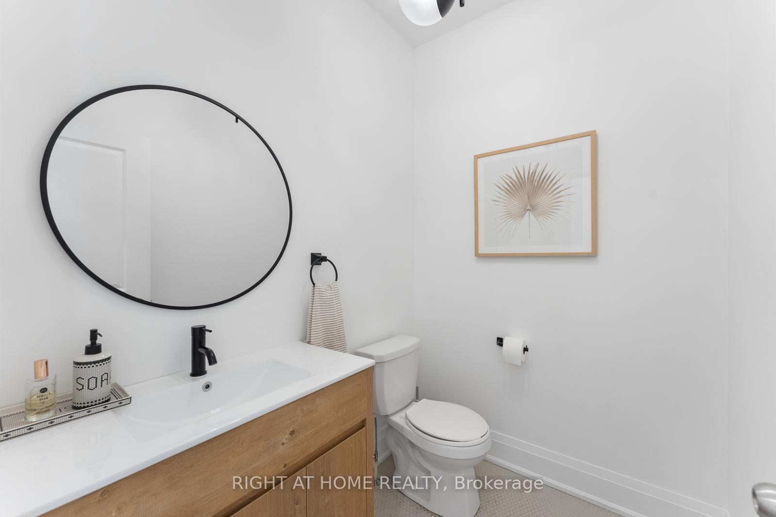 Photo 24 of 42 Alistair Crescent, Vaughan, Kleinburg — HOMEH