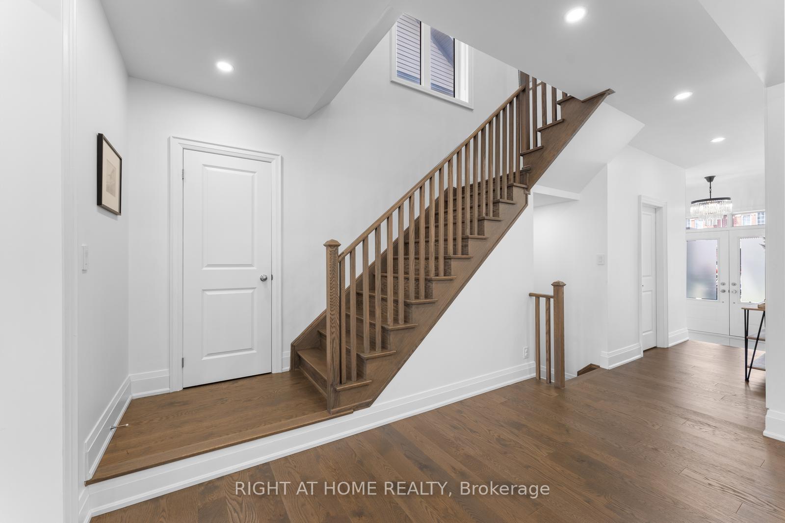 Photo 26 of 42 Alistair Crescent, Vaughan, Kleinburg — HOMEH
