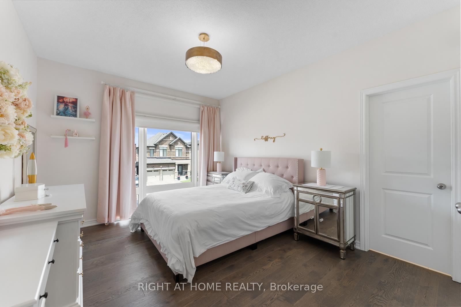 Photo 33 of 42 Alistair Crescent, Vaughan, Kleinburg — HOMEH