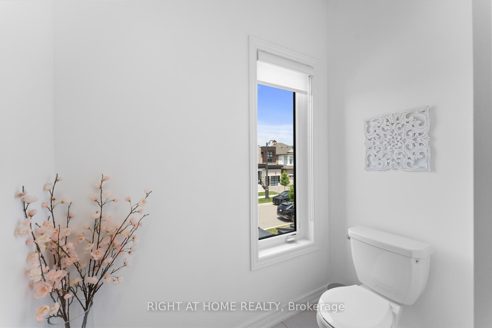 Photo 35 of 42 Alistair Crescent, Vaughan, Kleinburg — HOMEH