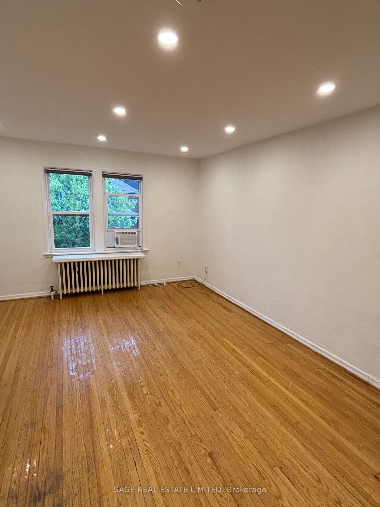 Photo 3 of 75 Burnaby Boulevard, Toronto, Lawrence Park South — HOMEH