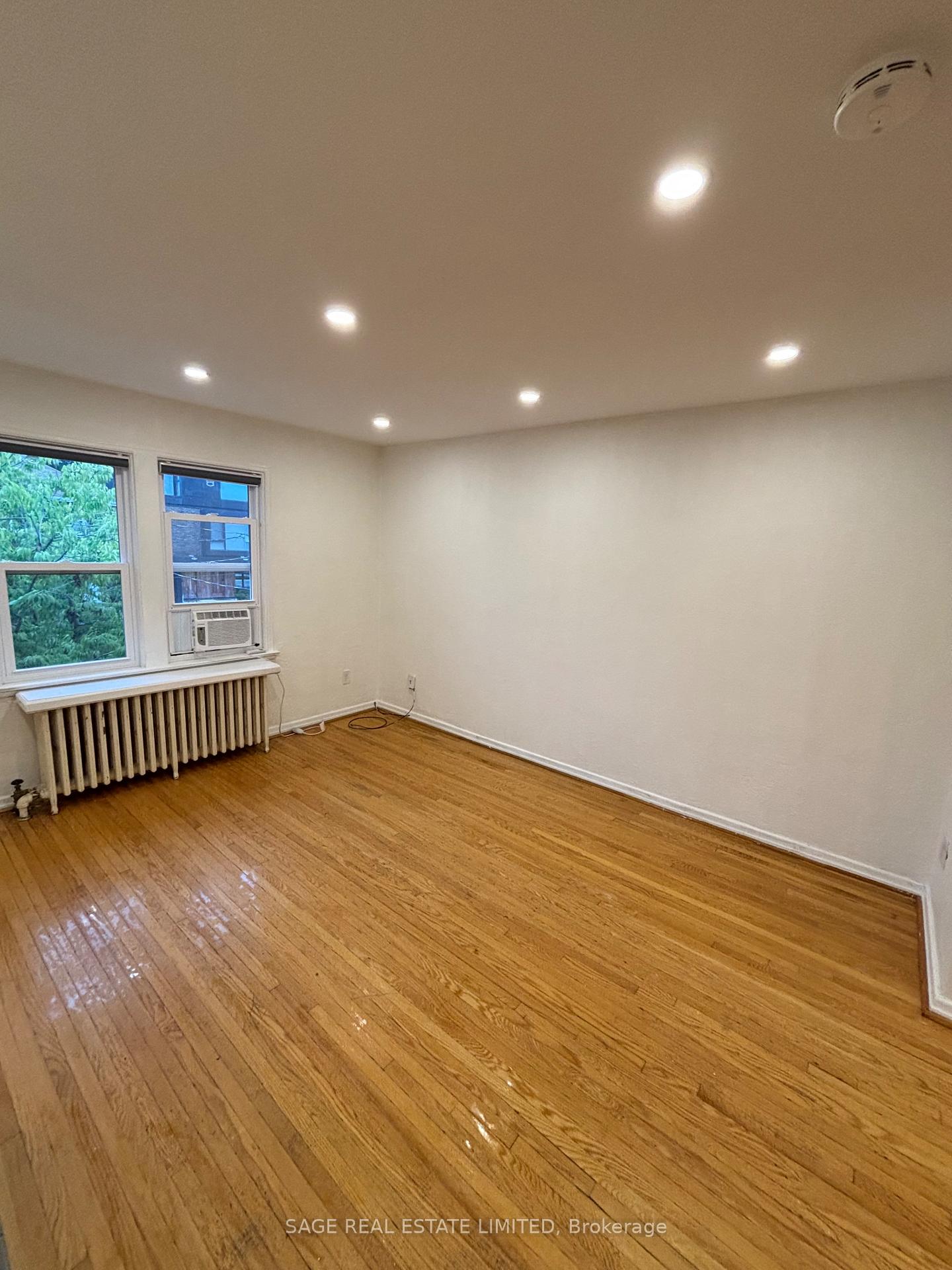 Photo 4 of 75 Burnaby Boulevard, Toronto, Lawrence Park South — HOMEH