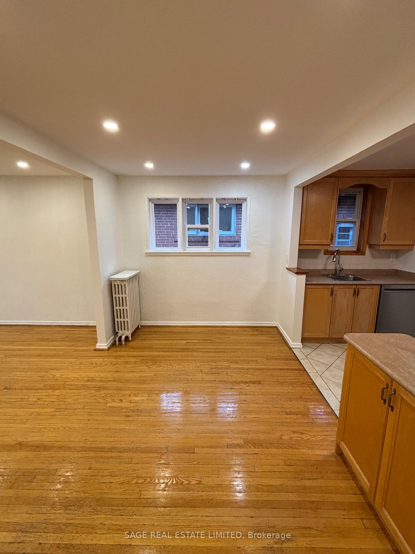 Photo 5 of 75 Burnaby Boulevard, Toronto, Lawrence Park South — HOMEH