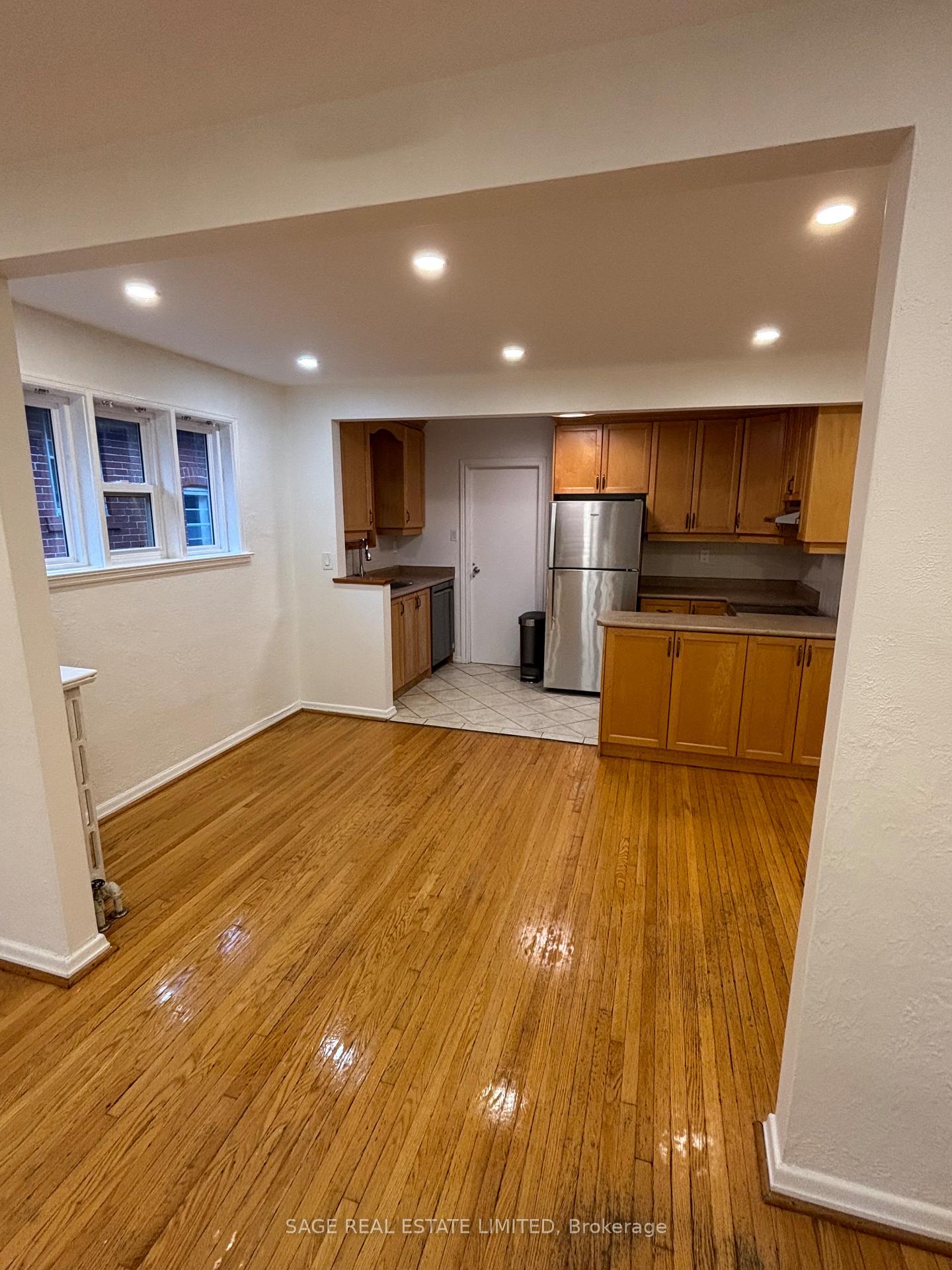 Photo 6 of 75 Burnaby Boulevard, Toronto, Lawrence Park South — HOMEH