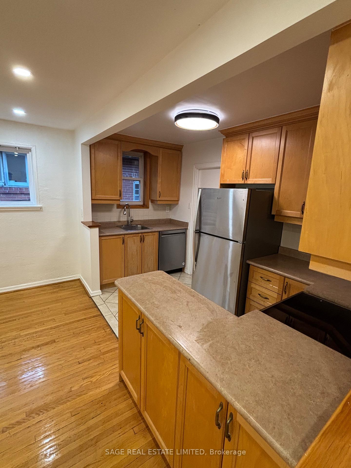 Photo 8 of 75 Burnaby Boulevard, Toronto, Lawrence Park South — HOMEH
